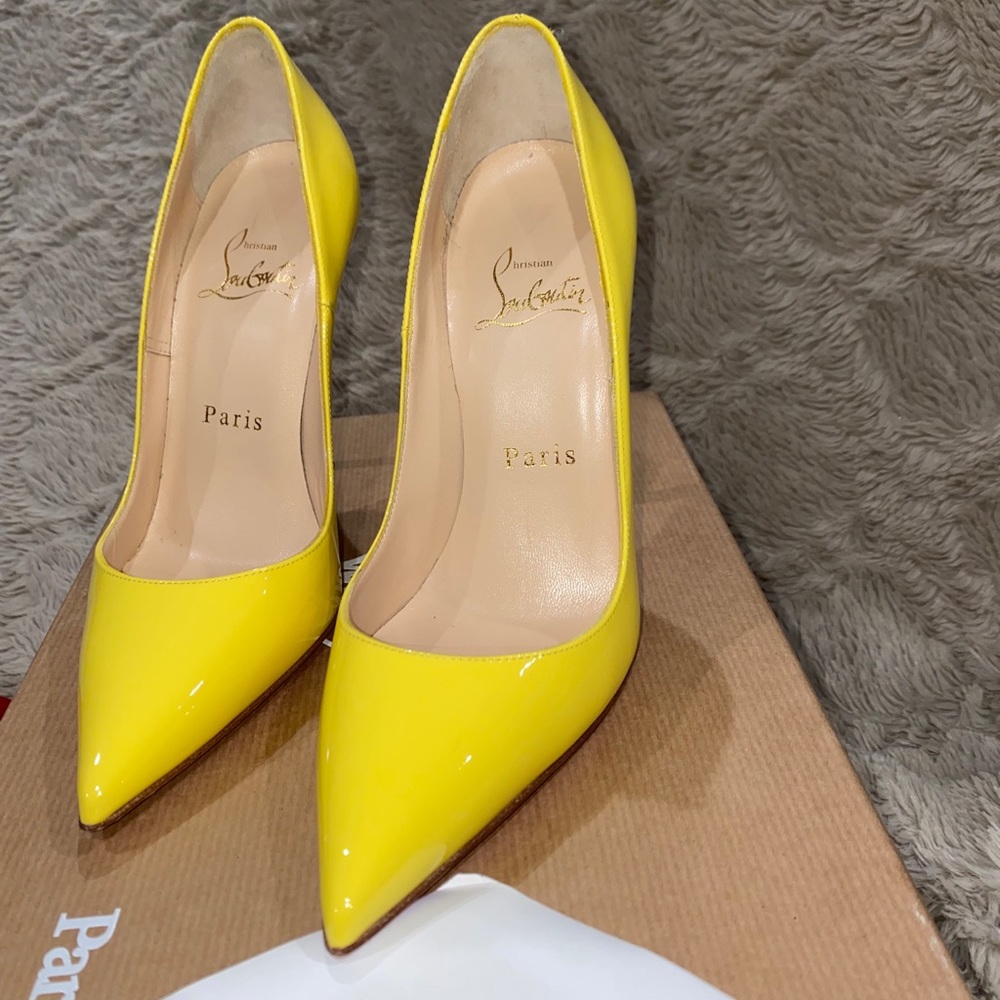 🛑So Kate Christian Louboutin🛑